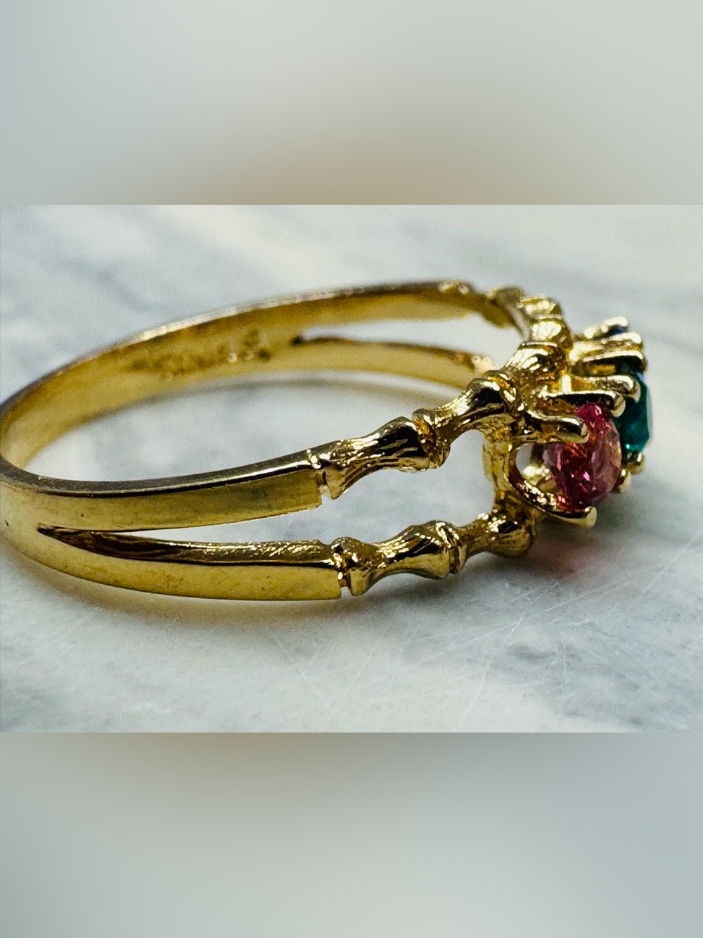 Vintage Gold Plated 3 Stone CZ Sample Ring Size 7 Birthstone - Picture 4 of 14